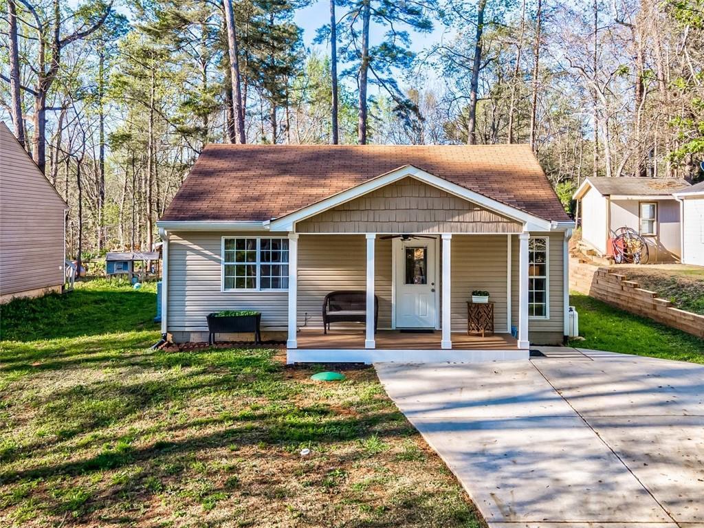 3895 Stutz St., Cumming, GA 30041