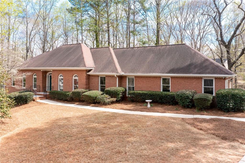 4469 Spring Hill Ct., Douglasville, GA 30135