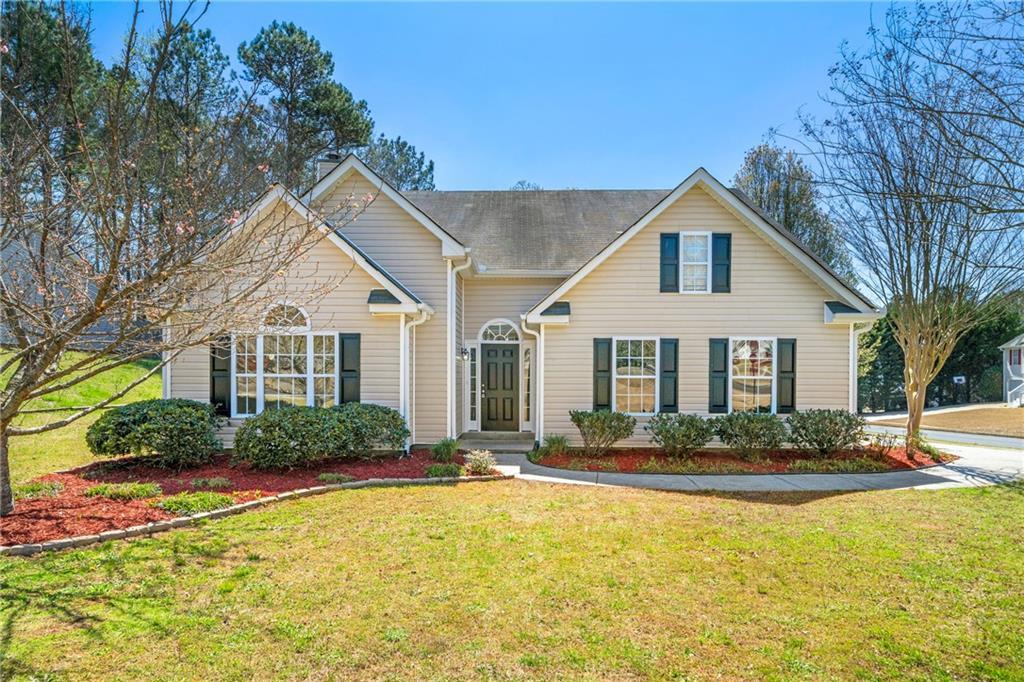171 Georgias Ln., Dallas, GA 30157