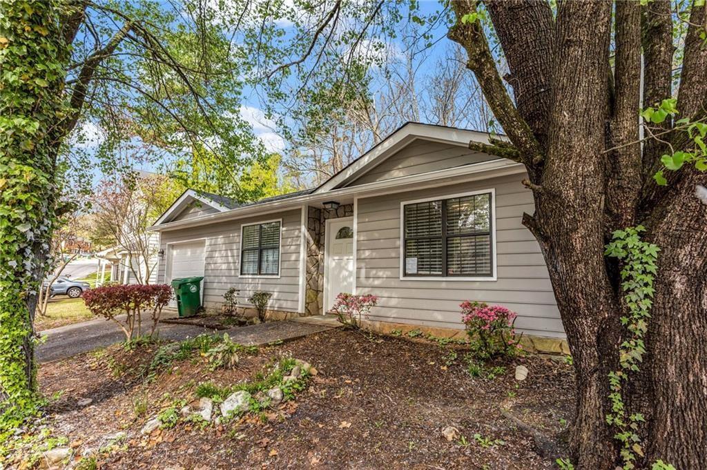 5332 Ridge Forest Dr., Stone Mountain, GA 30083