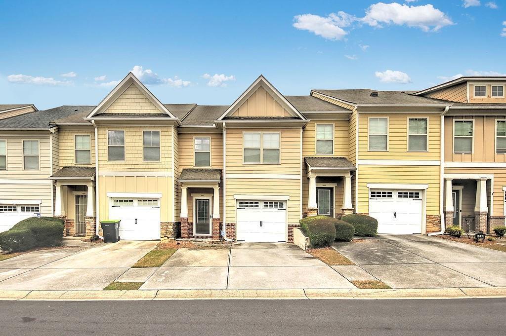 6082 Centennial Run, South Fulton, GA 30349