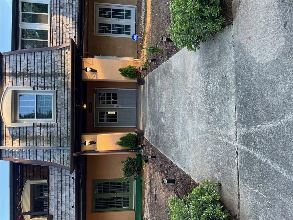 121 Rue Fontaine, Lithonia, GA 30038