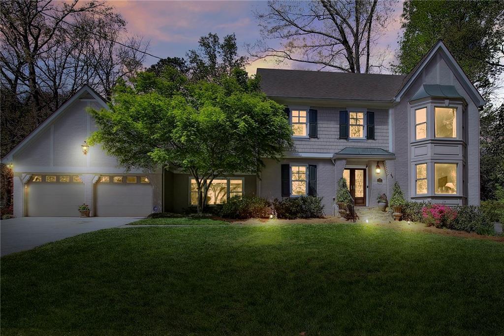 285 Brackenwood Cir., Atlanta, GA 30328