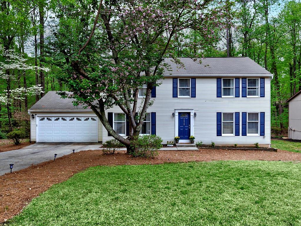 9470 Hillside Dr., Roswell, GA 30076