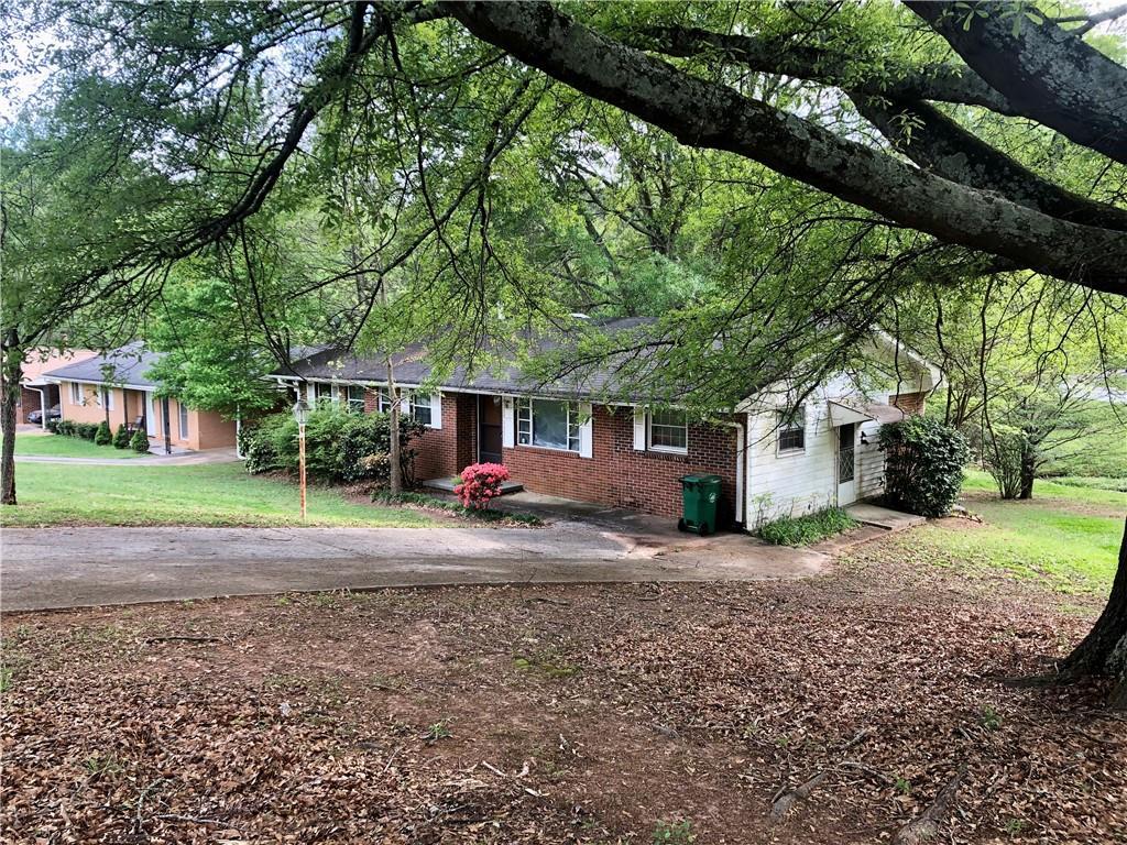 904 Meadow Rock Dr., Stone Mountain, GA 30083
