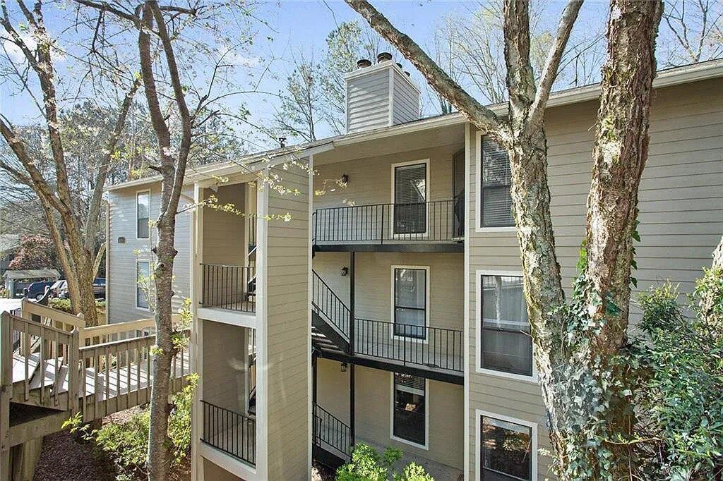 406 River Mill Cir., Roswell, GA 30075