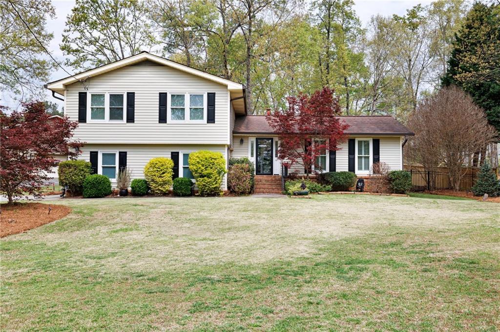 4891 Kingswood Dr., Roswell, GA 30075