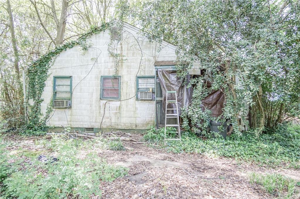 1899 Harold Ave., Smyrna, GA 30080