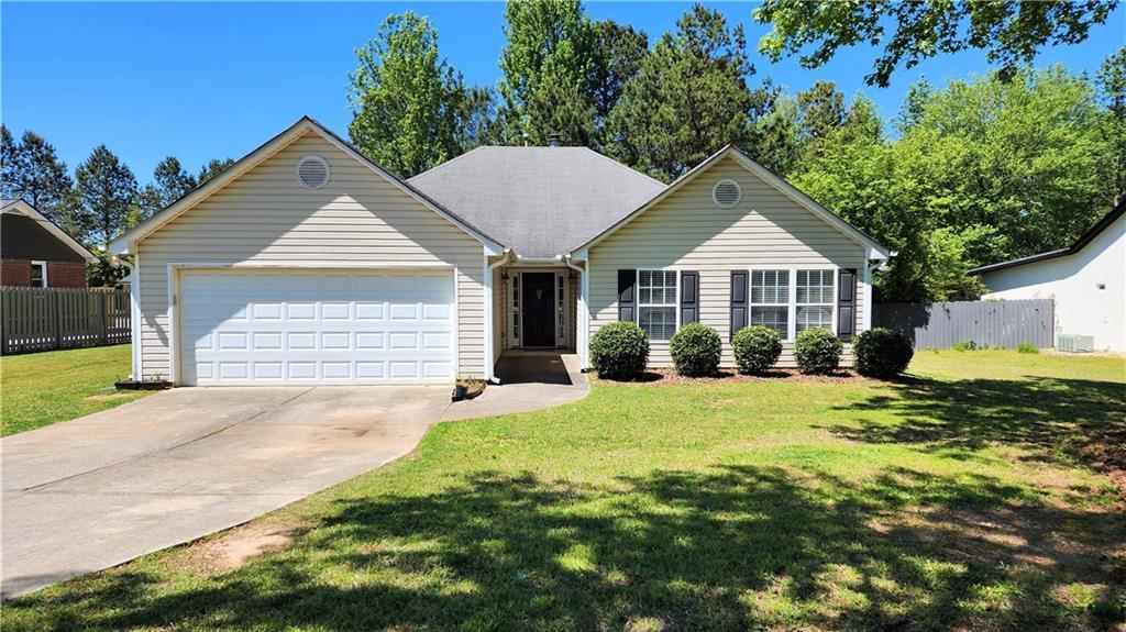 305 Skyland Dr., Loganville, GA 30052