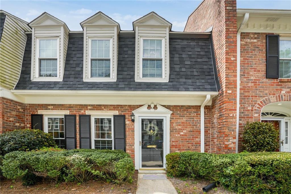 5 Iron Bound Pl., Atlanta, GA 30318