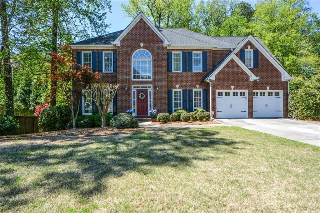 211 Brook Ln., Roswell, GA 30075