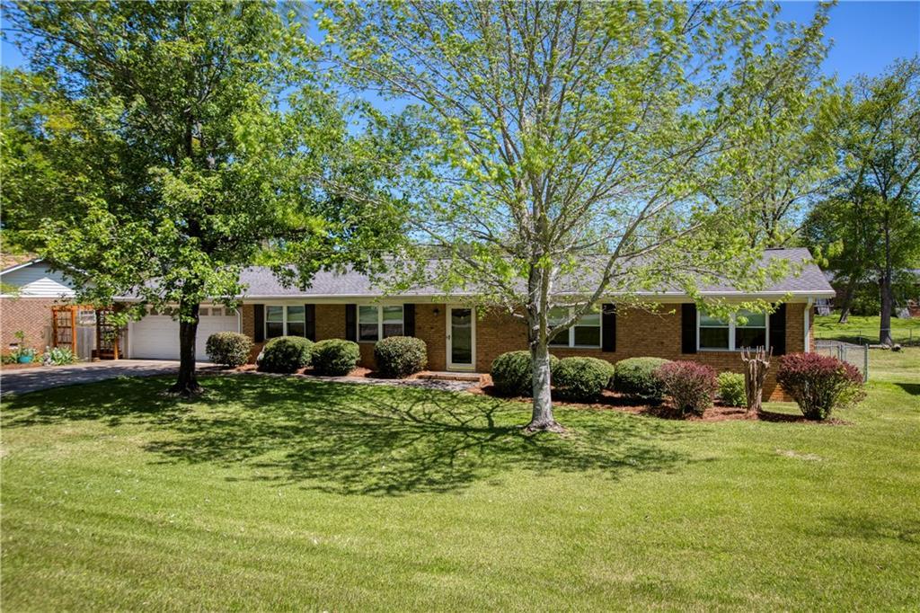 35 Stonehedge Dr., Buford, GA 30518