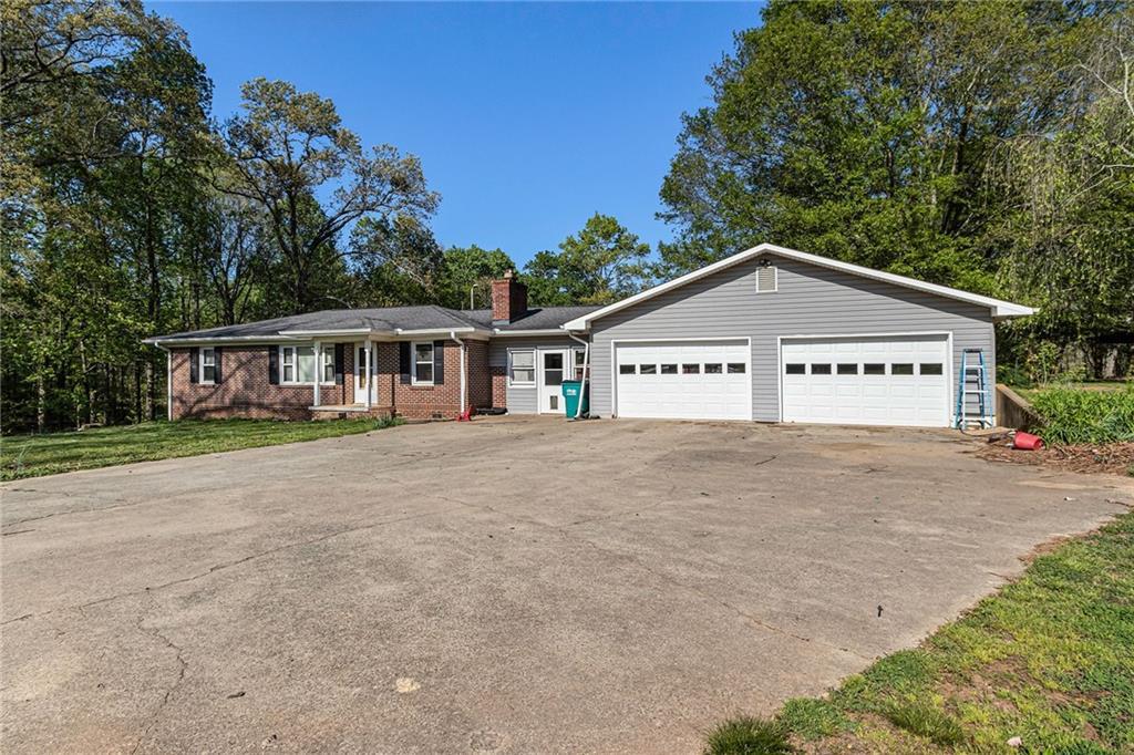 788 Fairview School Rd., Demorest, GA 30535