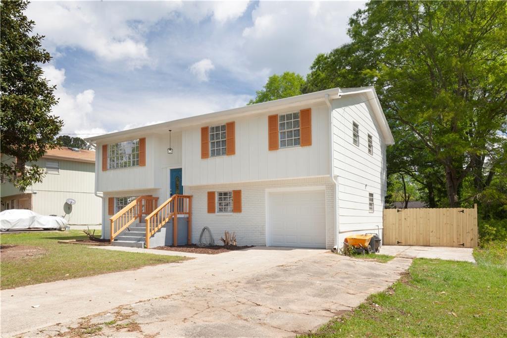 6425 Buckhurst Tr., College Park, GA 30349