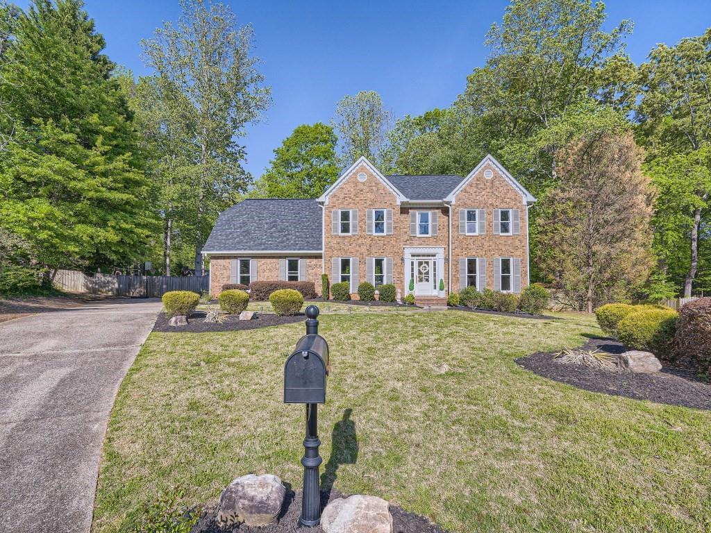 4192 Riverhill Ct., Roswell, GA 30075