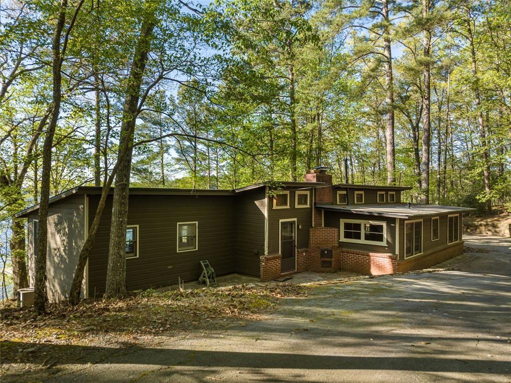 421 Cottonwood Dr., Woodstock, GA 30189