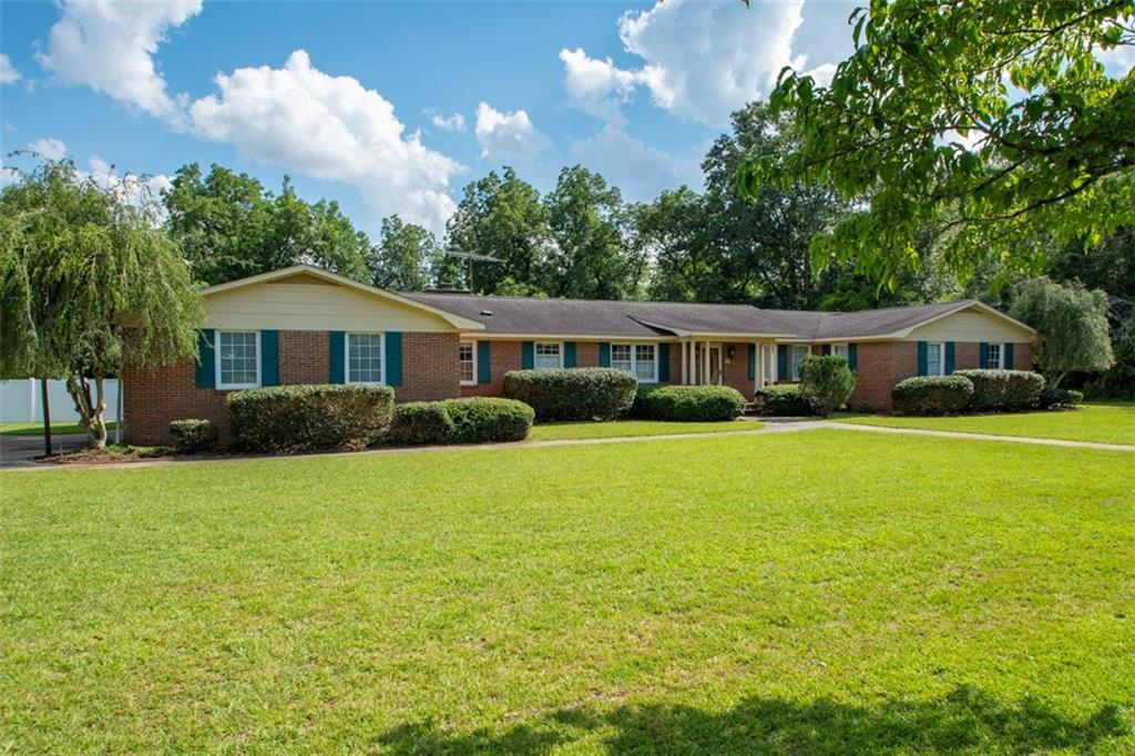 301 S Azalea Cir., Vienna, GA 31092
