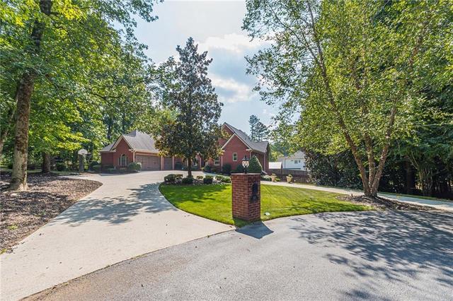 New Homes with Master Bedrooms on the 1st Floor in Alpharetta: August 19th to August 25th