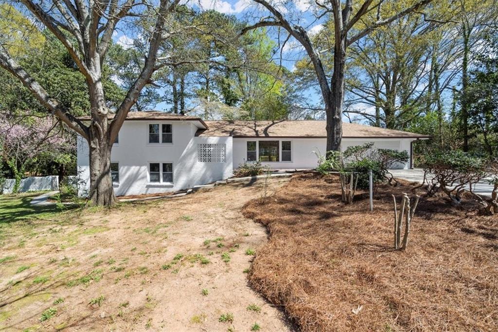 1367 N Hicks Cir., Conyers, GA 30012