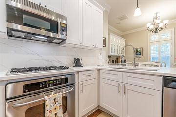 6126 Narcissa Pl., Johns Creek, GA 30097