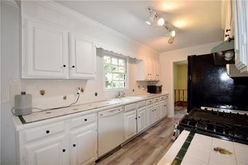 3987 Devonshire Dr., Marietta, GA 30066