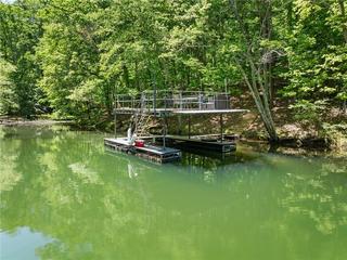 6137 White Oak Dr., Flowery Branch, GA 30542