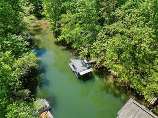 6137 White Oak Dr., Flowery Branch, GA 30542