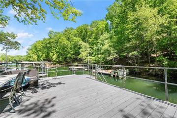 6137 White Oak Dr., Flowery Branch, GA 30542