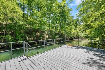 6137 White Oak Dr., Flowery Branch, GA 30542