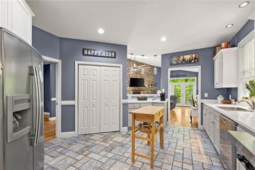 6137 White Oak Dr., Flowery Branch, GA 30542