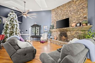 6137 White Oak Dr., Flowery Branch, GA 30542