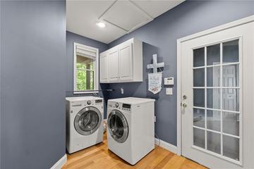 6137 White Oak Dr., Flowery Branch, GA 30542