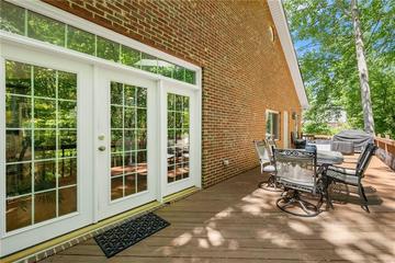 6137 White Oak Dr., Flowery Branch, GA 30542