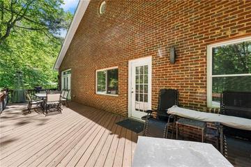 6137 White Oak Dr., Flowery Branch, GA 30542