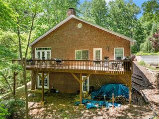 6137 White Oak Dr., Flowery Branch, GA 30542