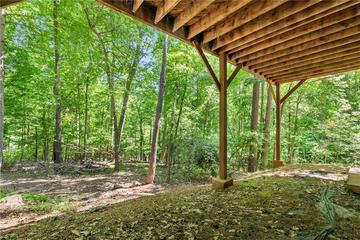 6137 White Oak Dr., Flowery Branch, GA 30542