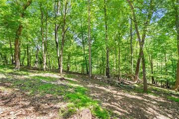 6137 White Oak Dr., Flowery Branch, GA 30542