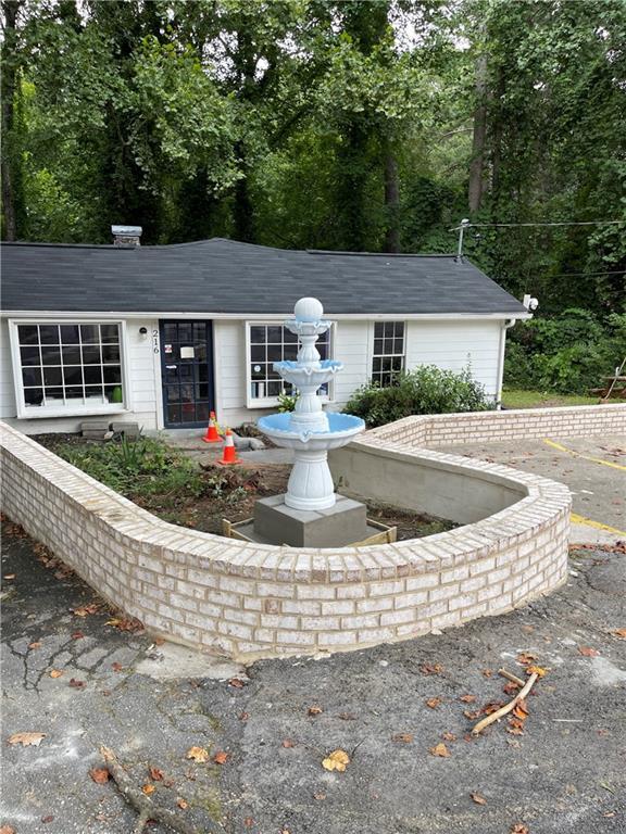 216 E Memorial Dr., Dallas, GA 30132