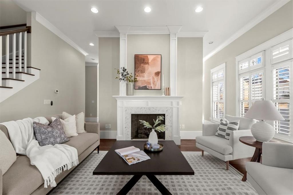 310 Vickery Falls Nw Dr., Roswell, GA 30075