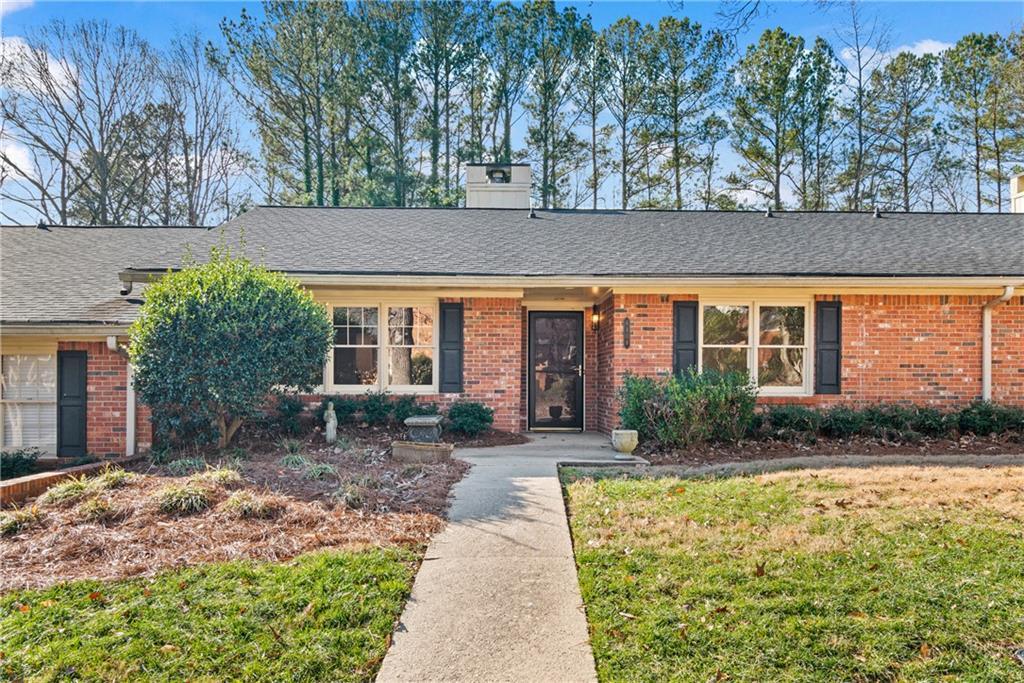 6408 W Deer Hollow Way, Peachtree Corners, GA 30092