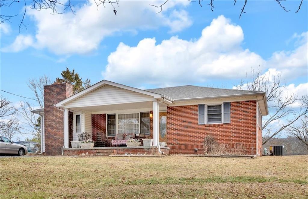 2339 Tunnel Hill Rd., Tunnel Hill, GA 30755