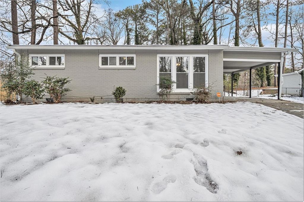 2597 Dale Creek Dr., Atlanta, GA 30318