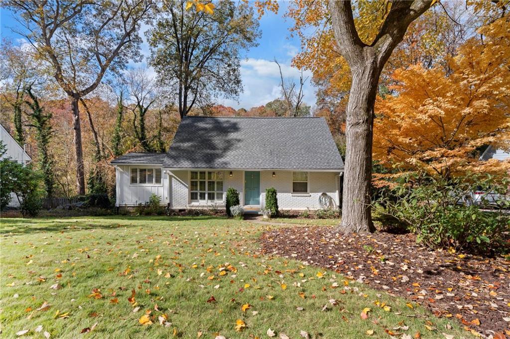 2676 Ridgemore Rd., Atlanta, GA 30318