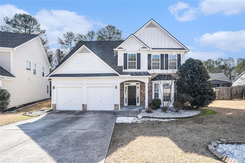 3055 Cooper Woods Ln., Loganville, GA 30052