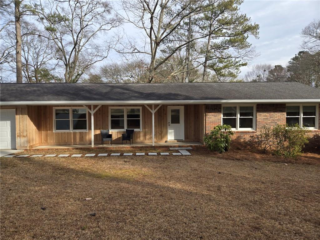 300 Spring Dr., Roswell, GA 30075