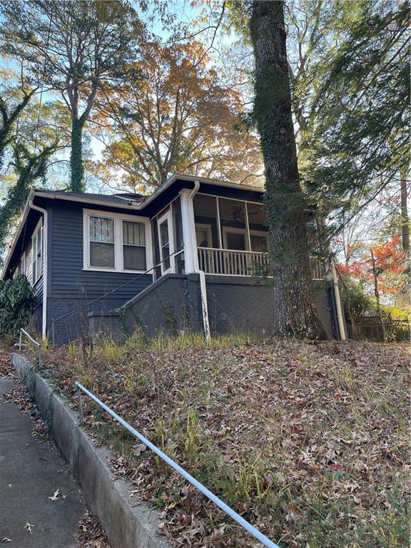 17 Lakeview Dr., Atlanta, GA 30317