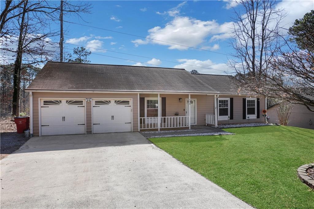 196 Riverchase Dr., Woodstock, GA 30188