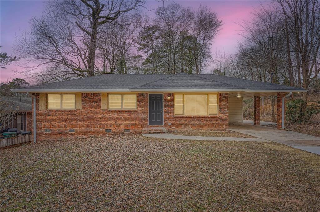 2927 Rollingwood Ln., Atlanta, GA 30316