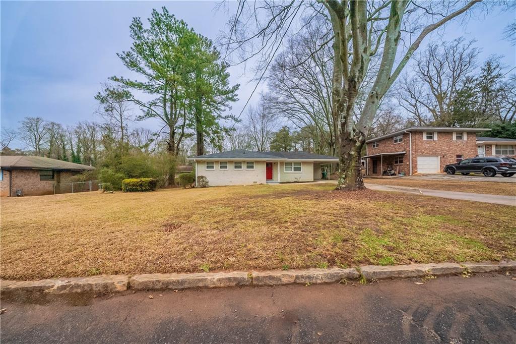 2476 Brentford Pl., Decatur, GA 30032