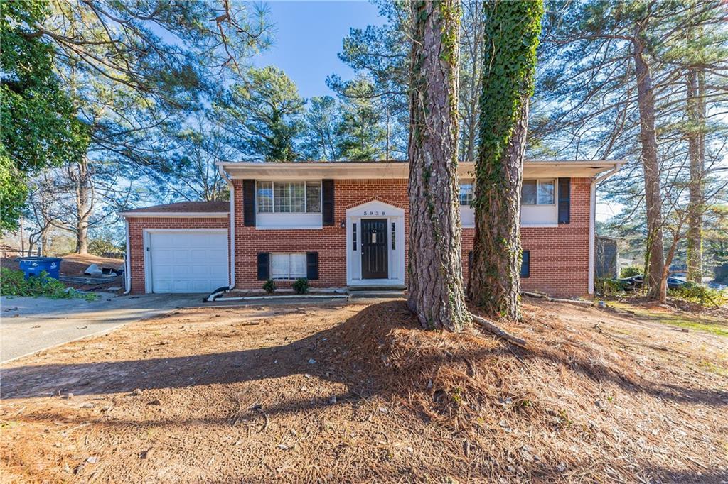 5938 Baywood Ln., Riverdale, GA 30296